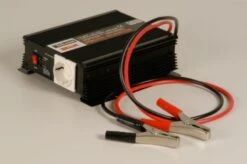 Inverter 12VDC/220VAC 600W Artikelnummer: OMVMOD30600121