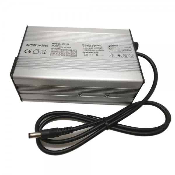 Giant Charger 29,2V 2A XLR Kunststof 1 Giant Charger 29,2V 2A XLR Kunststof