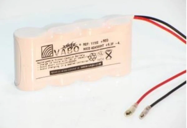 NiCD 4D HT ZAZ 4,8V 4000mAh 130x33x59mm + Kabel 1 NiCD 4D HT ZAZ 4,8V 4000mAh 130x33x59mm + Kabel