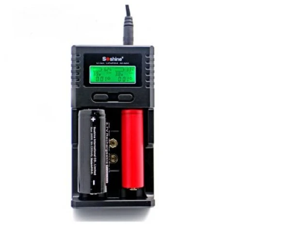 LiFEPo4 43.8V 2,5A XLR Packlader Kunstof 1 LiFEPo4 43.8V 2,5A XLR Packlader Kunstof